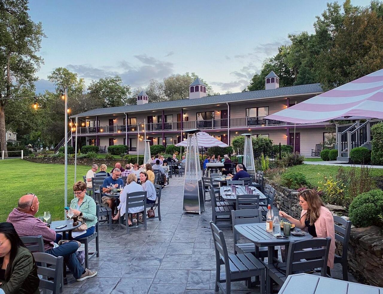 Plum Point Lodge Himrod Екстериор снимка